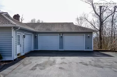 725 Fieldstream Dr, Boone, NC 28607 photo 3