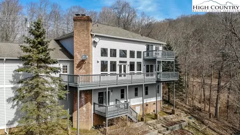 725 Fieldstream Dr, Boone, NC 28607 photo 2