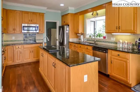 725 Fieldstream Dr, Boone, NC 28607 photo 12
