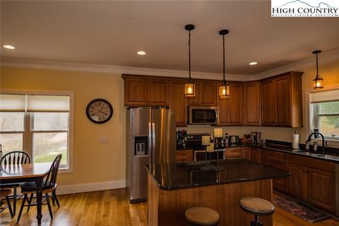 500 Green Meadows Dr, Todd, NC 28684 photo 6
