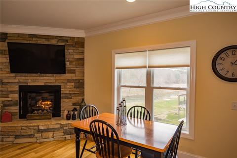 500 Green Meadows Dr, Todd, NC 28684 photo 8