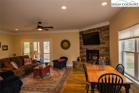 500 Green Meadows Dr, Todd, NC 28684 photo 7