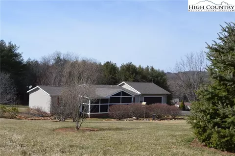 71 Dockery Ln, Sparta, NC 28675 photo 4