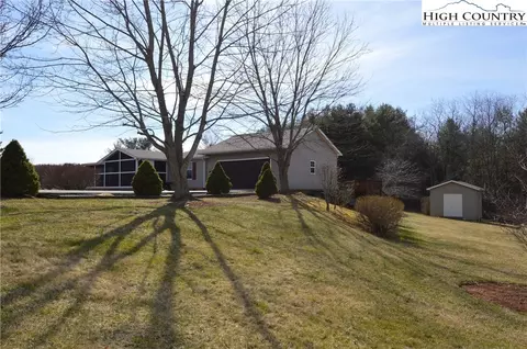 71 Dockery Ln, Sparta, NC 28675 photo 3