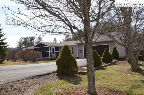 71 Dockery Ln, Sparta, NC 28675 photo 2