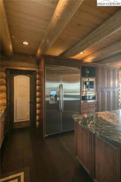 112 Oz Cir, Beech Mountain, NC 28604 photo 16