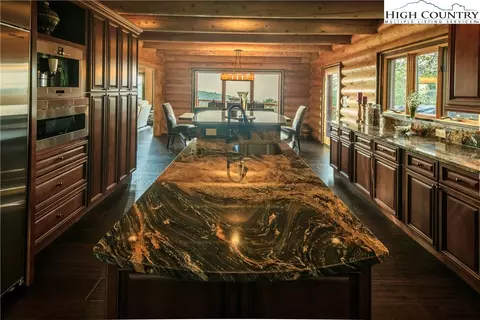 112 Oz Cir, Beech Mountain, NC 28604 photo 12