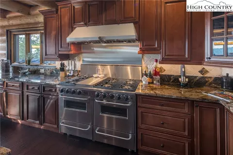 112 Oz Cir, Beech Mountain, NC 28604 photo 14