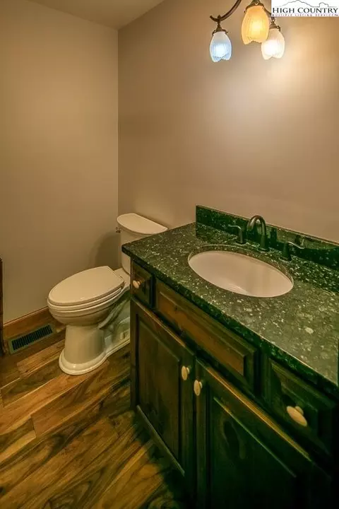 107 Larkspur Ln, Beech Mountain, NC 28604 photo 35