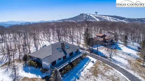 107 Larkspur Ln, Beech Mountain, NC 28604 photo 1