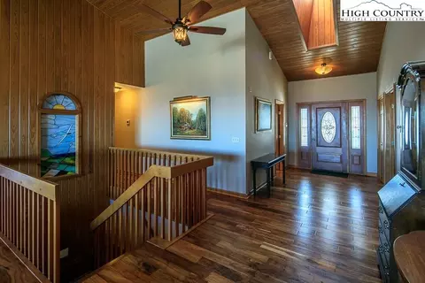 107 Larkspur Ln, Beech Mountain, NC 28604 photo 5