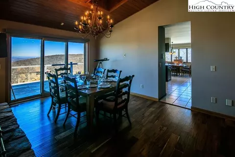 107 Larkspur Ln, Beech Mountain, NC 28604 photo 8