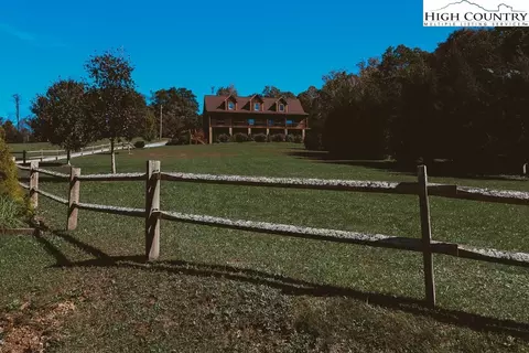 152 Amys Place Pl, Boone, NC 28607 photo 2