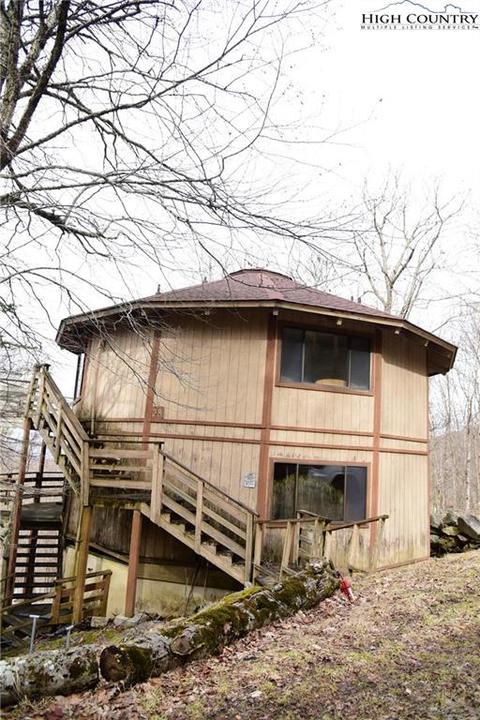 102 104 106 Hornbeam Rd, Beech Mountain, NC 28604 photo 1