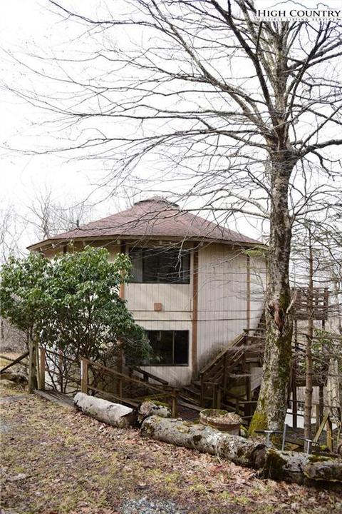 102 104 106 Hornbeam Rd, Beech Mountain, NC 28604 photo 3