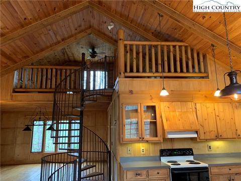 422 Wolf Den Ln, Lenoir, NC 28645 photo 17