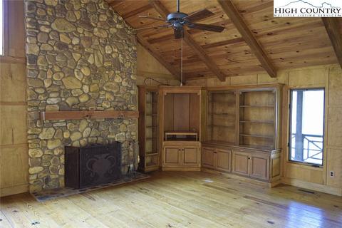 422 Wolf Den Ln, Lenoir, NC 28645 photo 10