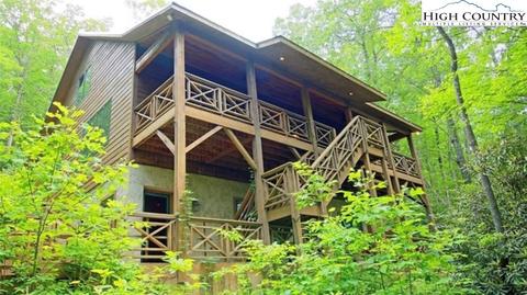 422 Wolf Den Ln, Lenoir, NC 28645 photo 1