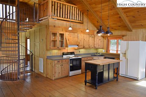 422 Wolf Den Ln, Lenoir, NC 28645 photo 7