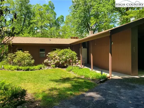 849 Stadium Dr, Boone, NC 28607 photo 1