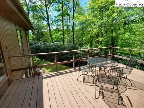 849 Stadium Dr, Boone, NC 28607 photo 2