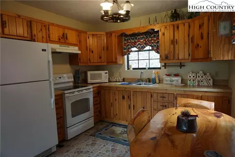 2829 Roaring Fork Rd, Creston, NC 28615 photo 9