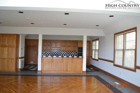 19 River Dr, Granite Falls, NC 28630 photo 4