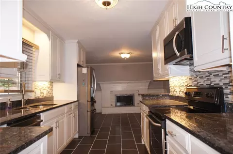 144 Spring St, Boone, NC 28607 photo 13