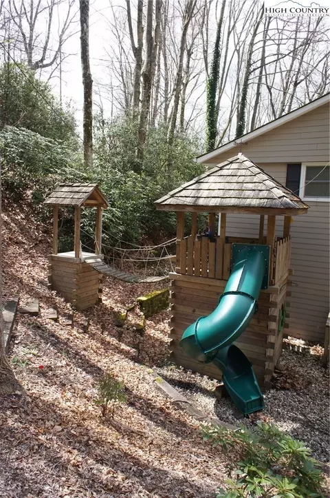 144 Spring St, Boone, NC 28607 photo 9