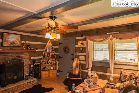 212 N Fork Dr, Lansing, NC 28643 photo 8