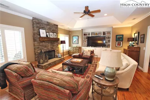 452 N Ridge Cir, Boone, NC 28607 photo 9
