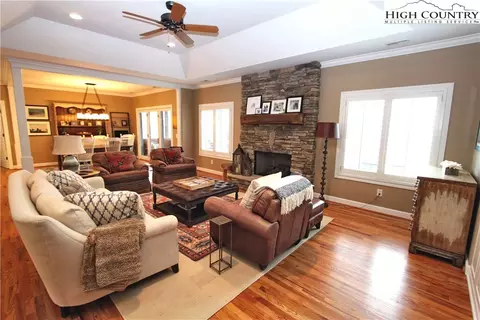 452 N Ridge Cir, Boone, NC 28607 photo 10