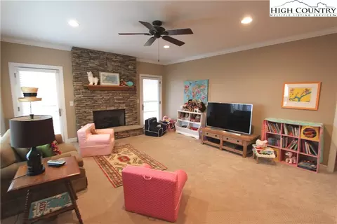 452 N Ridge Cir, Boone, NC 28607 photo 26