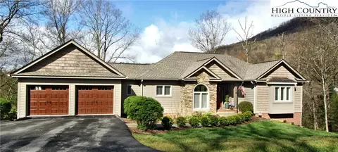 452 N Ridge Cir, Boone, NC 28607 photo 3