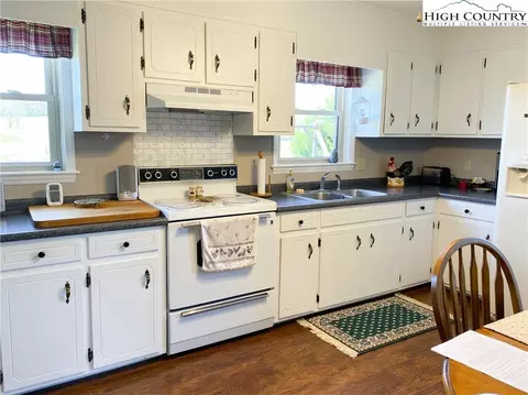 390 Tedder Rd, Sparta, NC 28675 photo 8