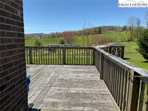 390 Tedder Rd, Sparta, NC 28675 photo 3