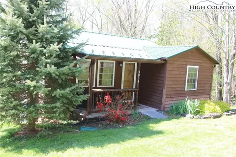 3034 Peak Rd, Creston, NC 28615 photo 2