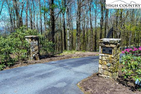 500 Forest Spring Ln, Boone, NC 28607 photo 2