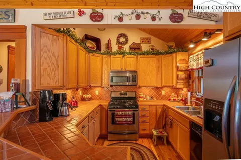 127 Ospreys View Rd, Boone, NC 28607 photo 12