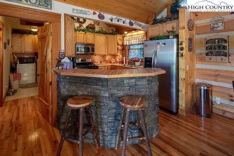127 Ospreys View Rd, Boone, NC 28607 photo 9