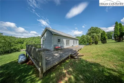 1981 Orchard Rd, Deep Gap, NC 28618 photo 2