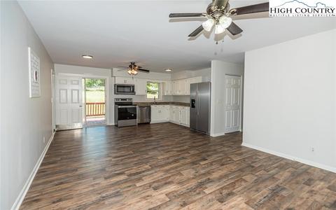 606 Flat Rock Rd, Crumpler, NC 28617 photo 9