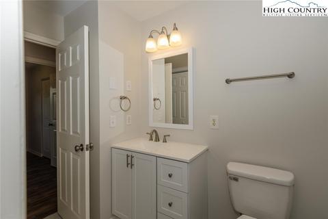 606 Flat Rock Rd, Crumpler, NC 28617 photo 13