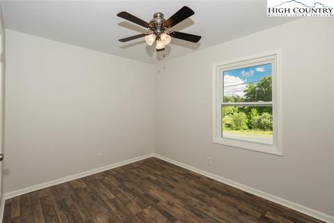 606 Flat Rock Rd, Crumpler, NC 28617 photo 16