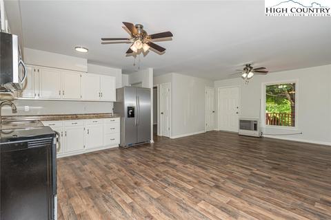 606 Flat Rock Rd, Crumpler, NC 28617 photo 5