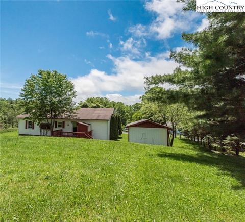 606 Flat Rock Rd, Crumpler, NC 28617 photo 12