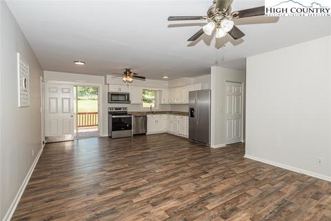 606 Flat Rock Rd, Crumpler, NC 28617 photo 6