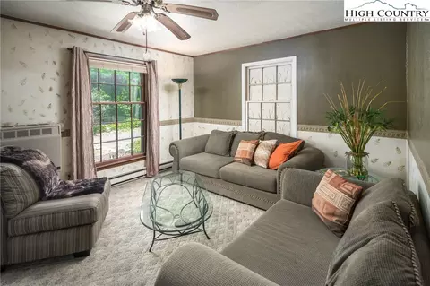 223 Meadowbrook Ln, Deep Gap, NC 28618 photo 6