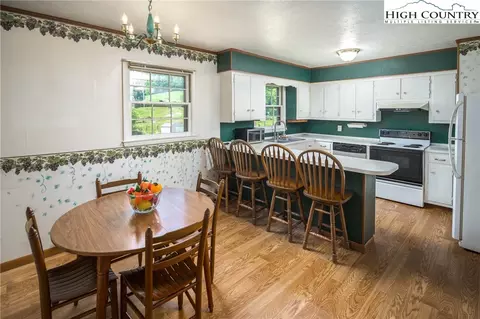 223 Meadowbrook Ln, Deep Gap, NC 28618 photo 8