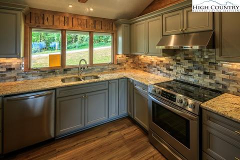 2039 Hickory, Boone, NC 28607 photo 6